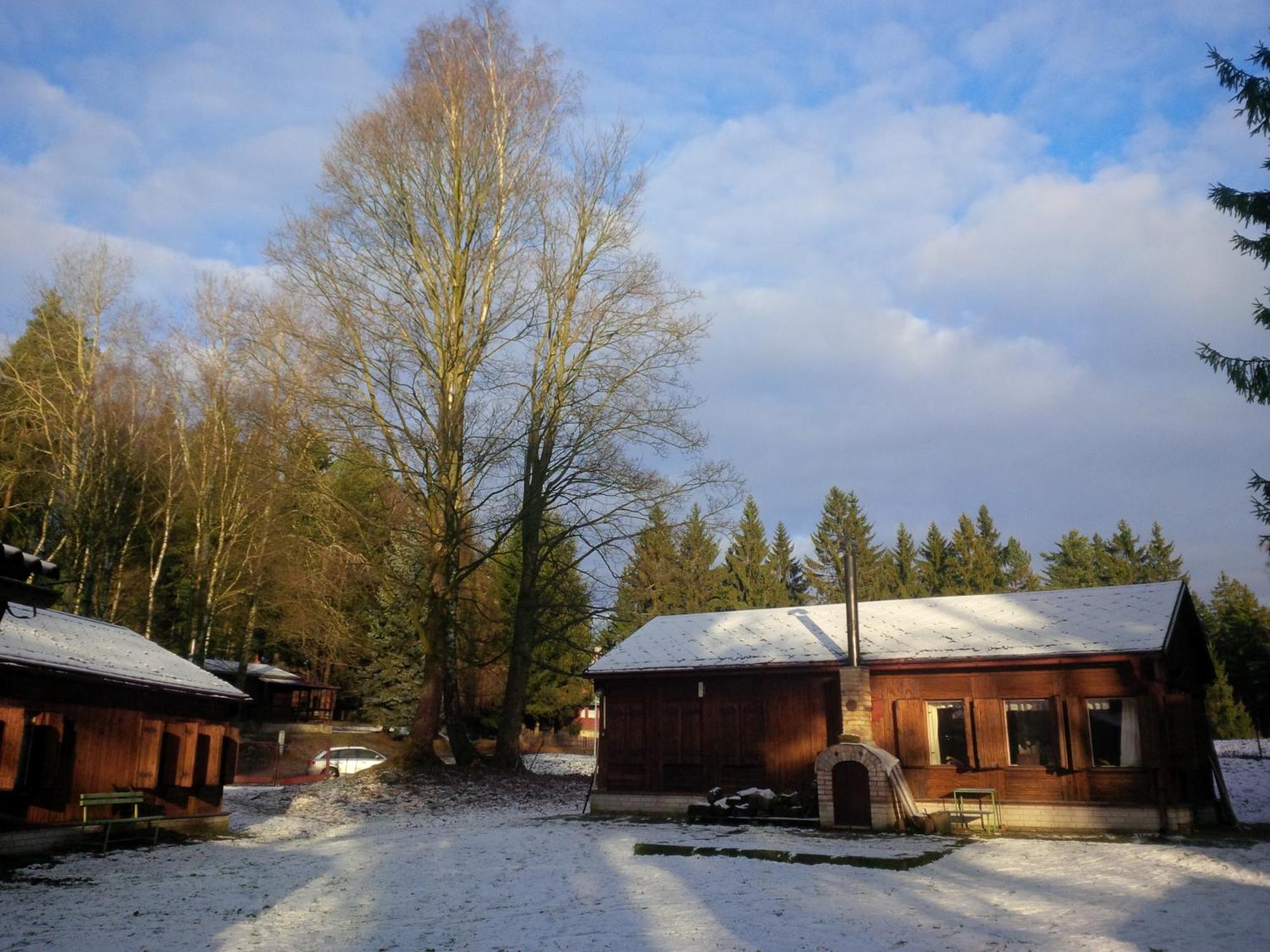 Lesni Chaty "Hogo Fogo" Kytlice Buitenkant foto